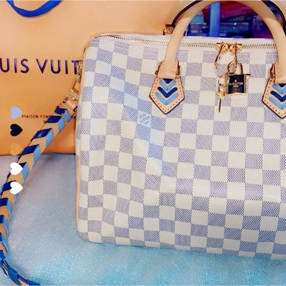 Louise Vuitton Damier Azur Purse, Brand New, “A MUST SEE.” - Picture 4 of 12